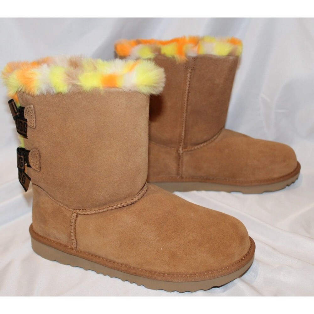 NIB UGG Women's Bailey Bow Classic Short Boots Chestnut